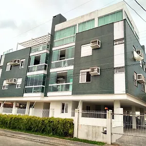 De 2 Quartos A 3 Minutos A Pé Da De Cachoeira De Bom Jesu Com águas Calmas Florianópolis